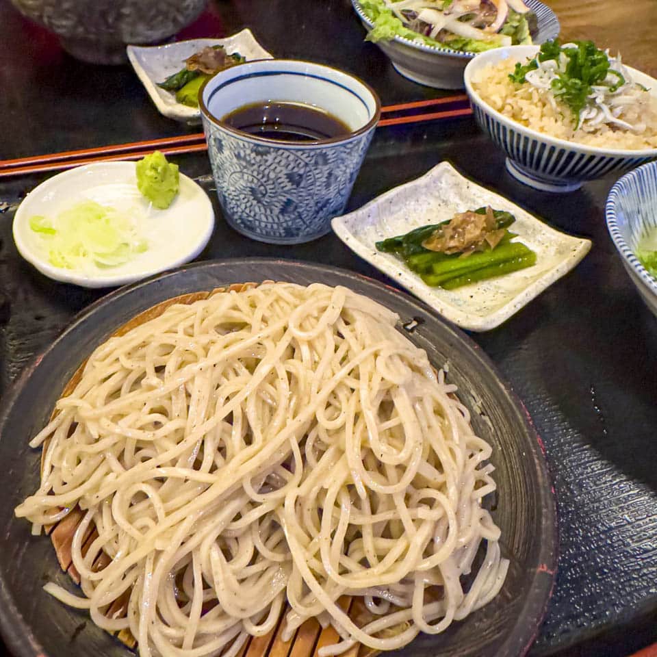 오사카-현지인만-아는-메밀소바-맛집-아마구치-소바-썸네일-Amaguchi-Soba-Restaurant-a-buckwheat-soba-restaurant-that-only-Osaka-locals-know
