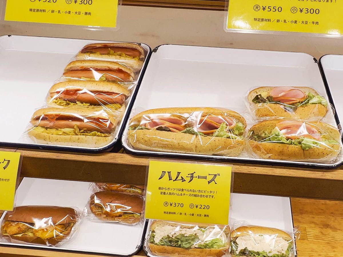 일본-오사카-맛집-코바토-빵공장-실내2