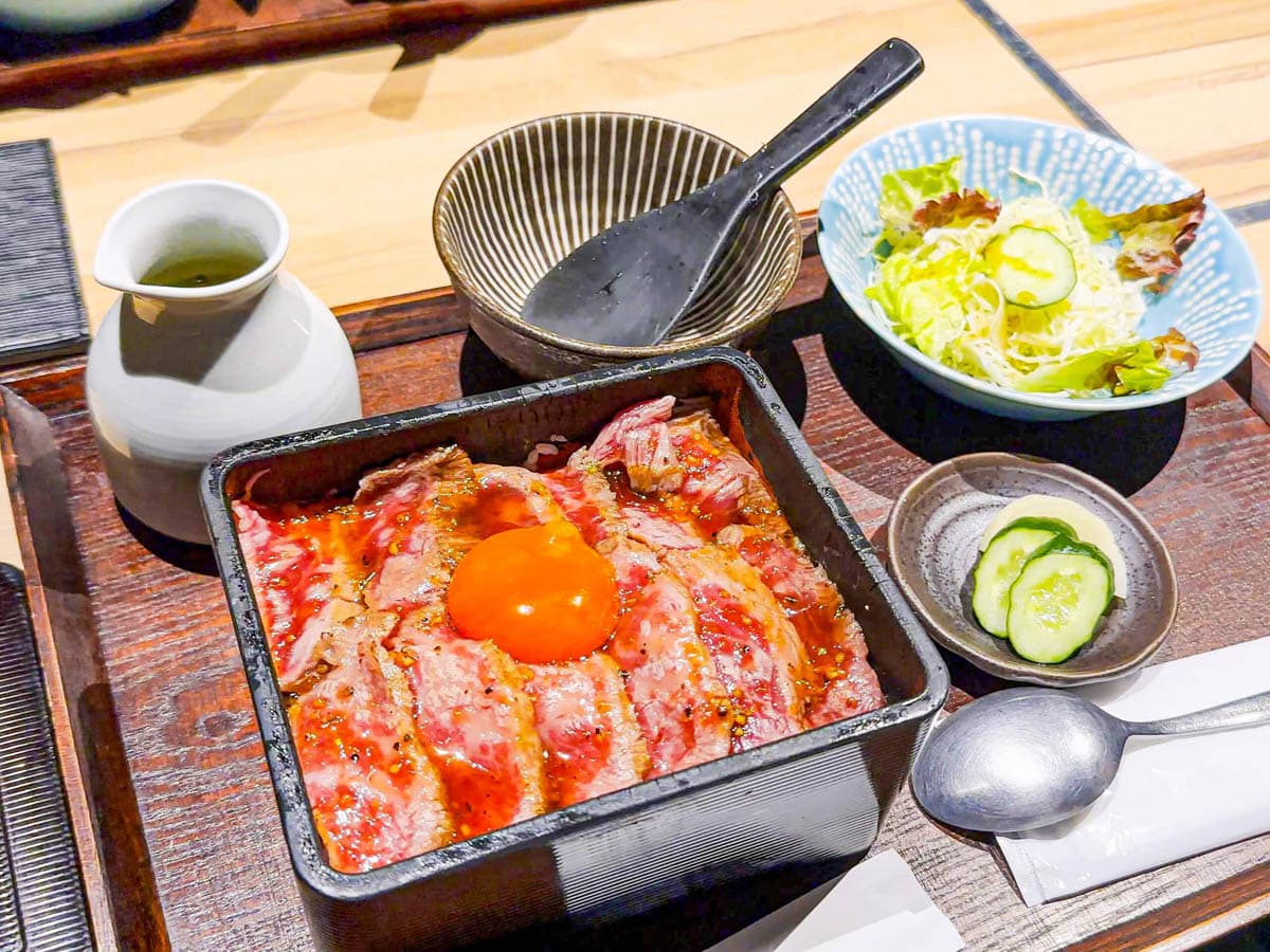 일본-오사카-여행-고기덮밥-맛집-추천-야키니쿠-키탄-고기덮밥1