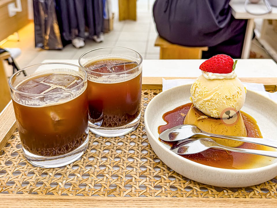 오사카 신사이바시 디저트 카페 otto coffee and sweets 메뉴1 스티커